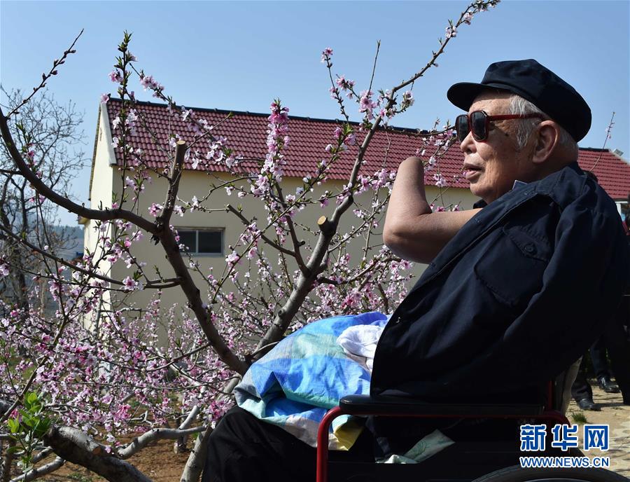 （壯麗70年·奮斗新時(shí)代——共和國榮光·圖文互動(dòng)）（1）朱彥夫：身殘志堅(jiān)敢擔(dān)當(dāng) 帶領(lǐng)鄉(xiāng)親奔小康 